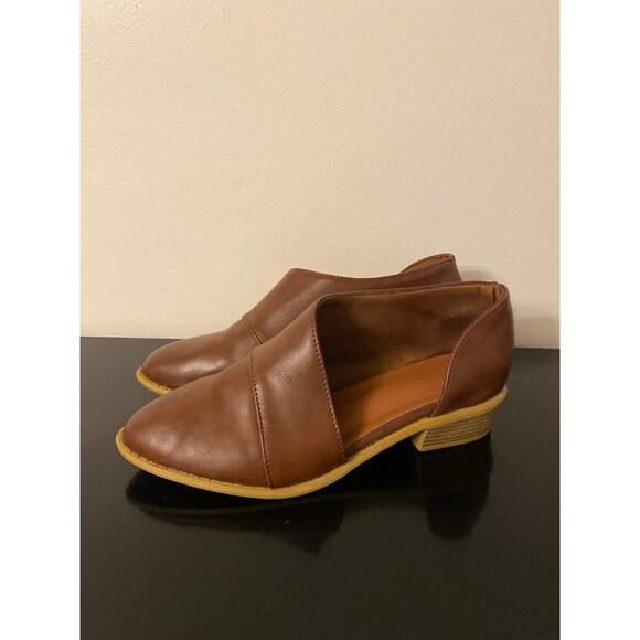 Leather Cut Out Slip On Shoe - Picture 1 of 9